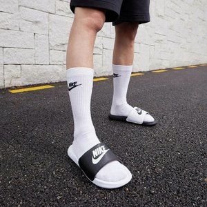 nike victori one slide mismatch